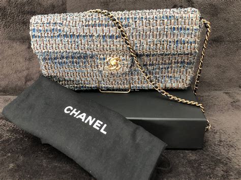 chanel tweed blu|Chanel tweed.